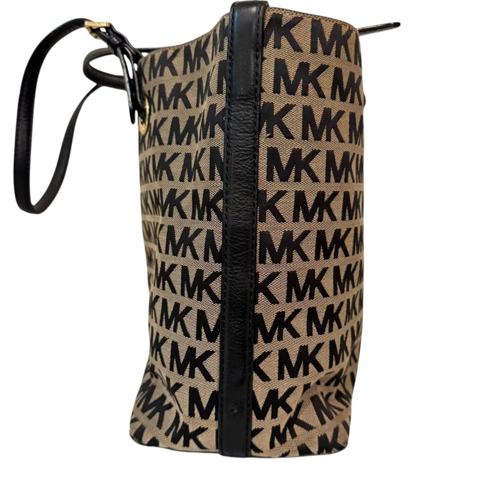 Michael Michael Kors Women's Brown Canvas Shoulder Bag - Picture 4 of 16
